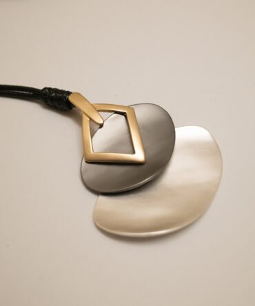 Minimalist Statement Collar 8