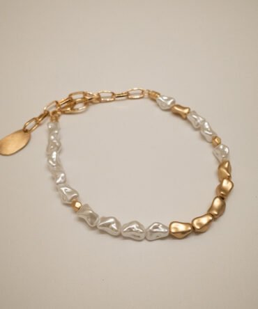 Minimalist Statement Collar 10