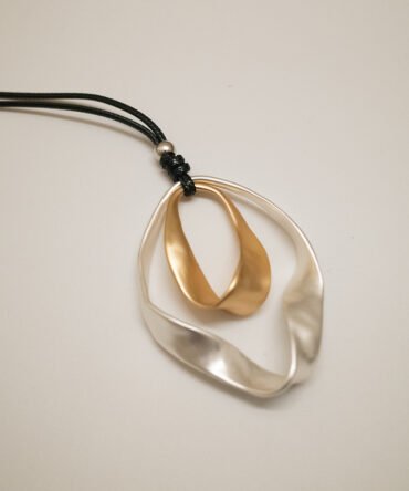 Minimalist Statement Collar 12