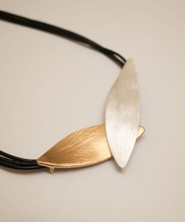 Minimalist Statement Collar