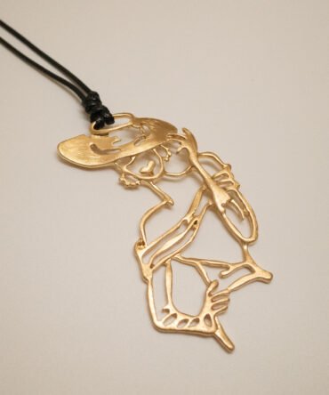 Minimalist Statement Collar 18