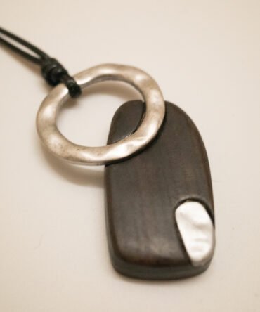 Minimalist Statement Collar 41