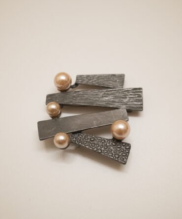 Minimalist Statement Collar 43