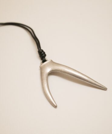 Minimalist Statement Collar 22