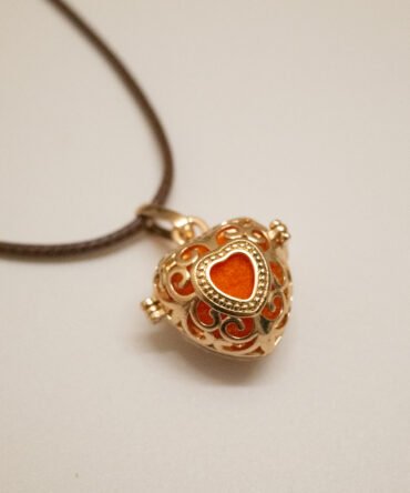 Minimalist Statement Collar 31